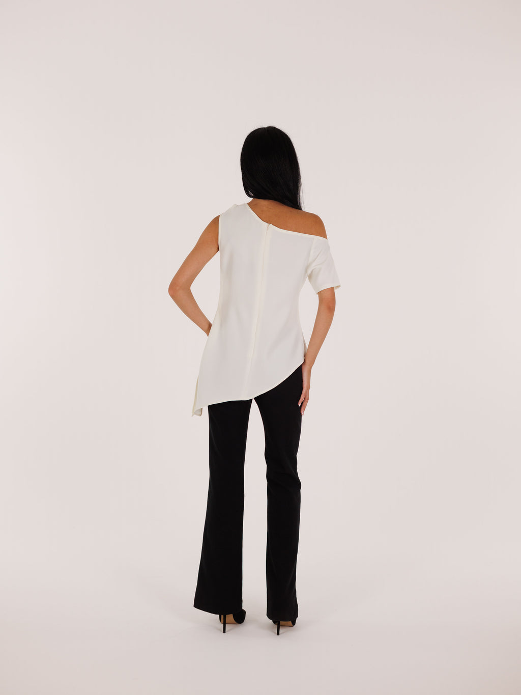 El Loz - Asymmetric Boatneck Shirt - Beige